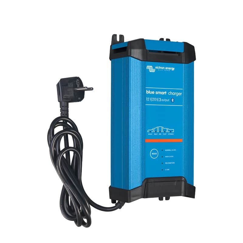 Victron Blue Smart IP22 Charger 12/20(3) 230V CEE 7/7   BPC122044002
