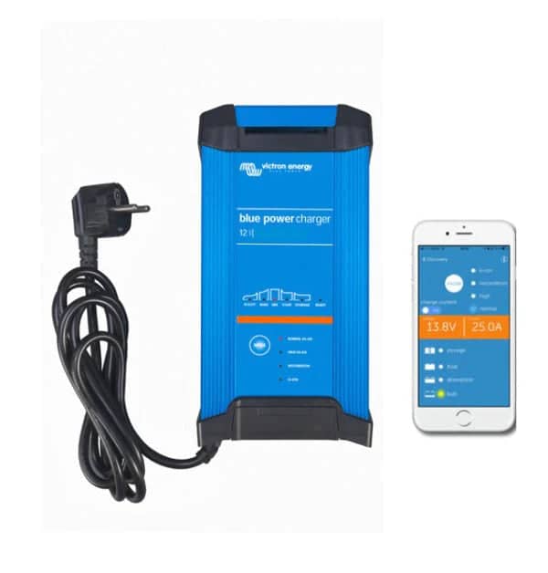 Victron Blue Smart IP22 Charger 12/15(3) 230V CEE 7/7   BPC121544002